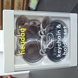 New 4 pack HeyDay Apple AirTag Keychain and Holder Set L👀K